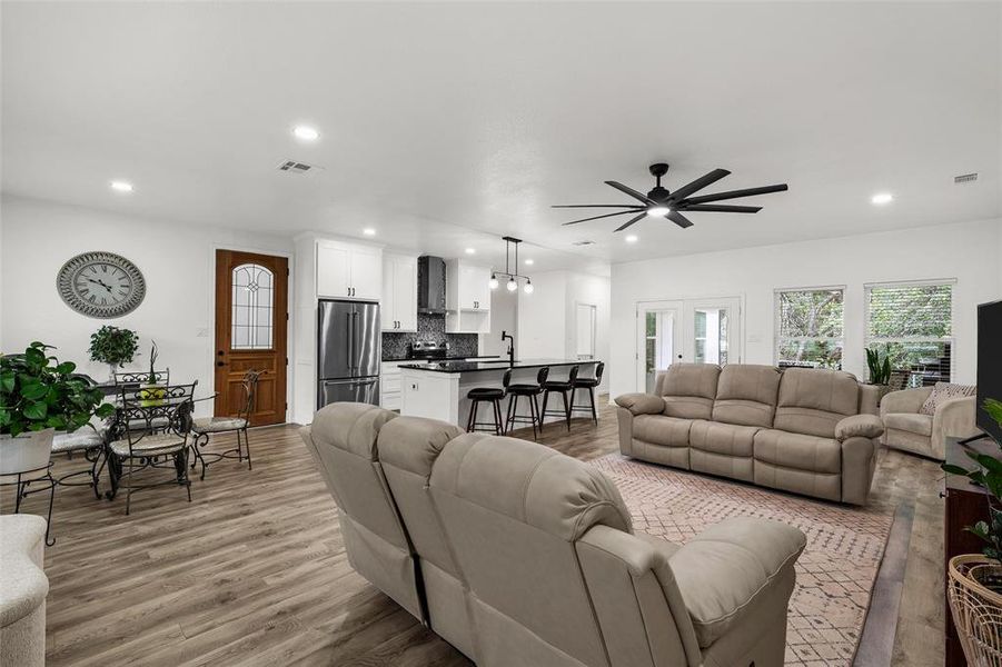 Furnished interior view inside a new home in , Woodway (Image 28).
