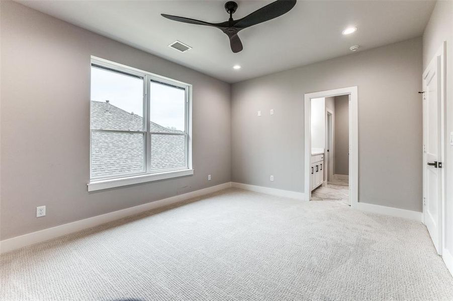 Spacious, unfurnished interior of a new home in , Tyler (Image 22).