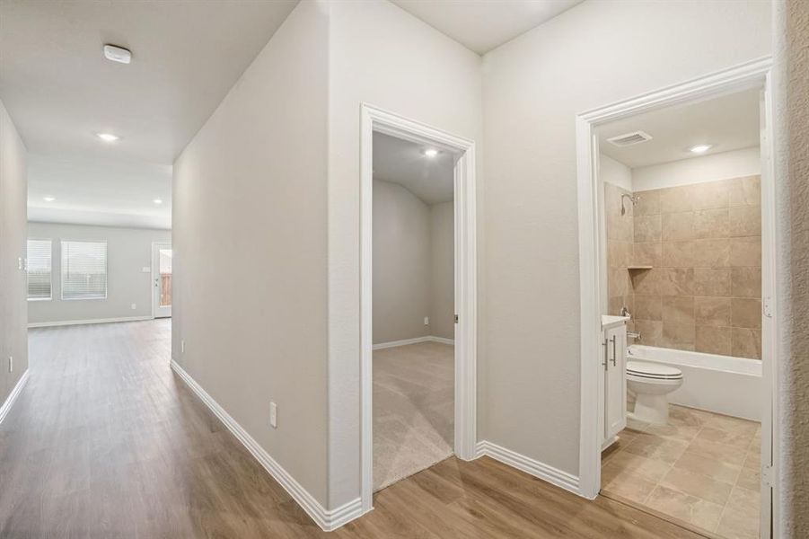 Spacious, unfurnished interior of a new home in Stonehaven, Seagoville (Image 25). Spacious, unfurnished interior of a new home in Stonehaven, Seagoville (Image 25).