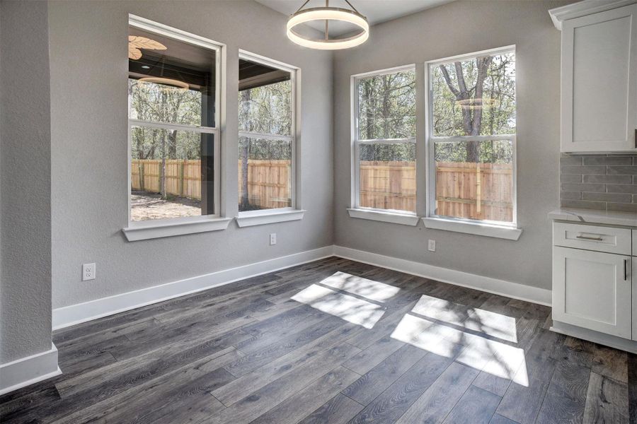 Spacious, unfurnished interior of a new home in , Bastrop (Image 24).