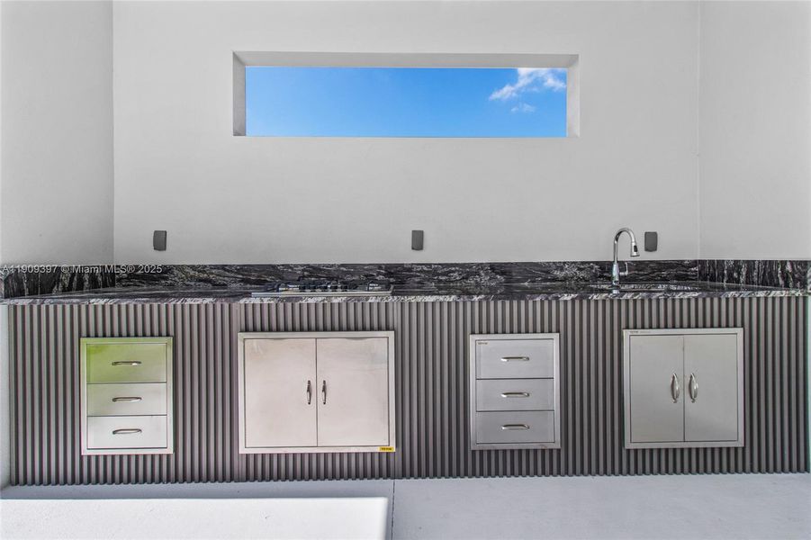 Image 36 of a home in .