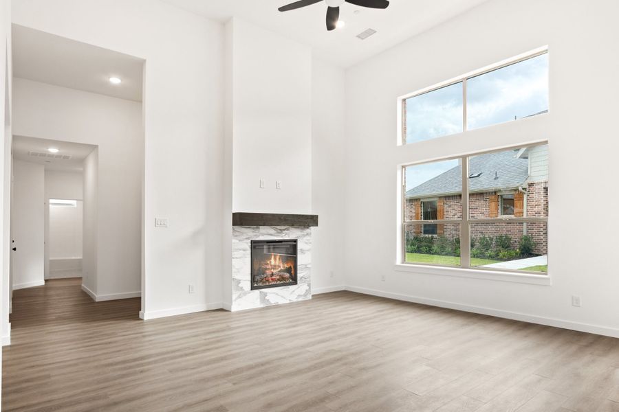 Spacious, unfurnished interior of a new home in Cottonwood Creek, Rowlett (Image 24). Spacious, unfurnished interior of a new home in Cottonwood Creek, Rowlett (Image 24).