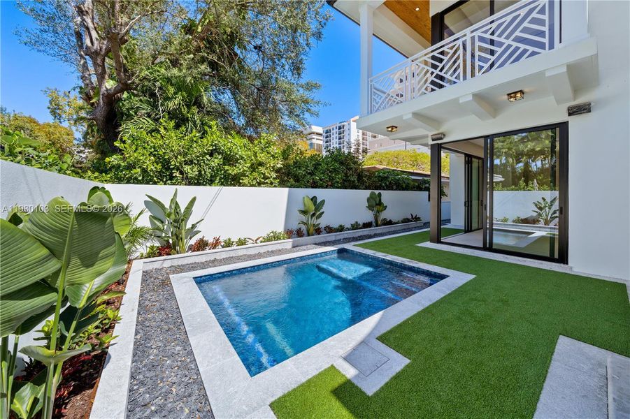 Exterior details and patio area of a home in , Coral Gables (Image 4).
