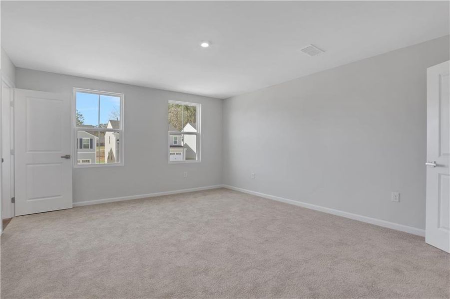 Spacious, unfurnished interior of a new home in Summertree, Stone Mountain (Image 15).