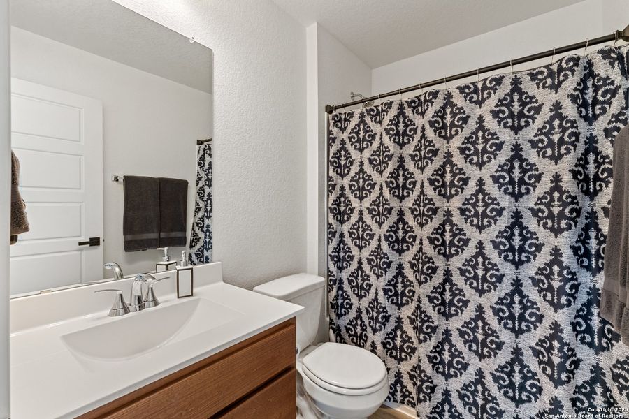 Furnished interior view inside a new home in Champions Landing, San Antonio (Image 8). Furnished interior view inside a new home in Champions Landing, San Antonio (Image 8).