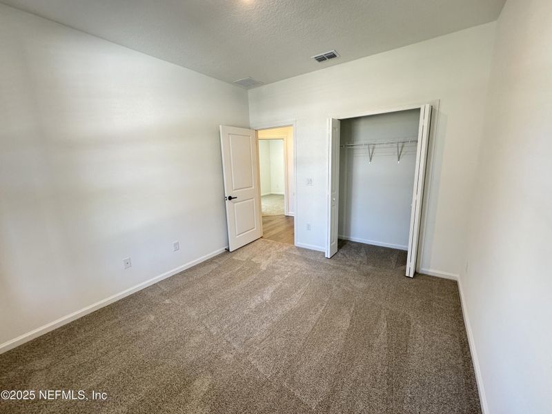 Spacious, unfurnished interior of a new home in , Green Cove Springs (Image 12).