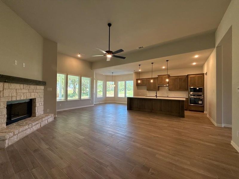 Spacious, unfurnished interior of a new home in Oak Grove Addition, Springtown (Image 24).