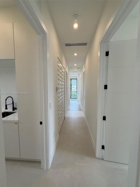 Spacious, unfurnished interior of a new home in , Surfside (Image 27).