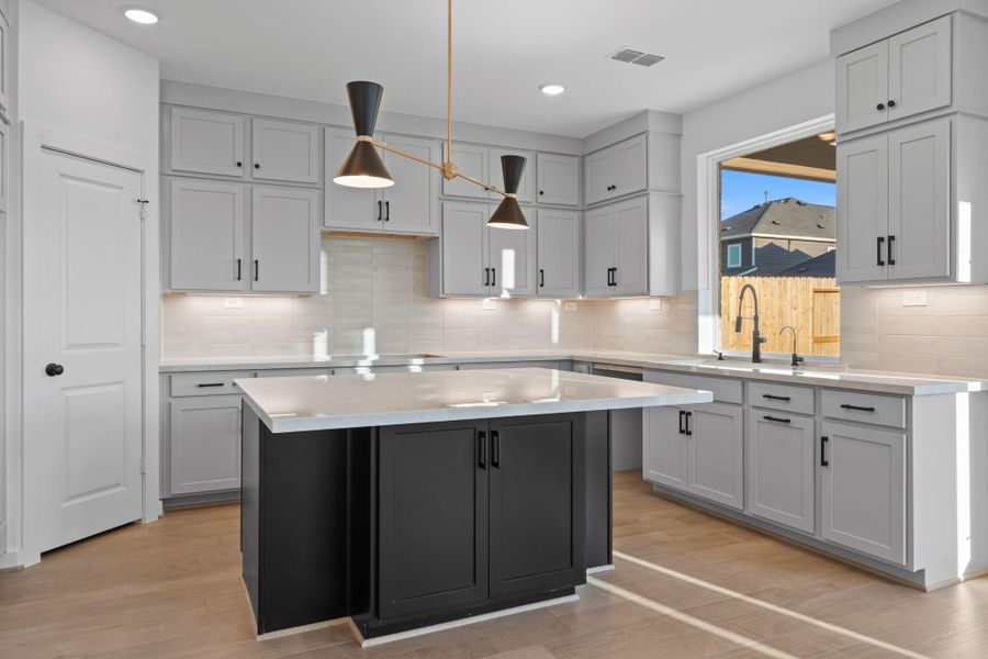 Furnished interior view inside a new home in Cross Creek West 50', Fulshear (Image 9). Furnished interior view inside a new home in Cross Creek West 50', Fulshear (Image 9).