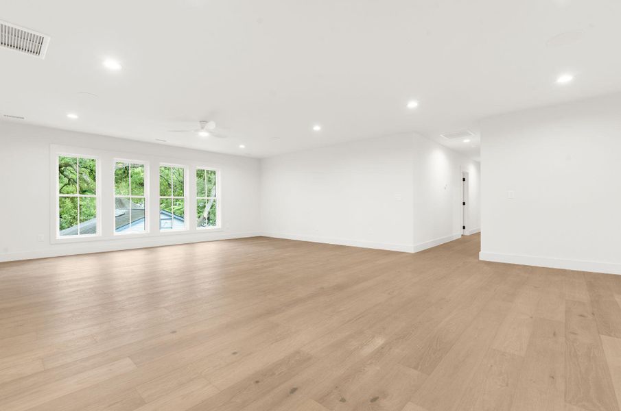 Spacious, unfurnished interior of a new home in , Mount Pleasant (Image 59).