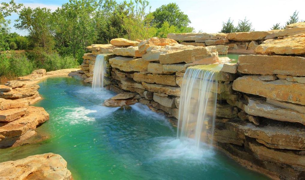 Natural landscape and outdoor views near Heath Golf & Yacht Villas in Heath (Image 22).