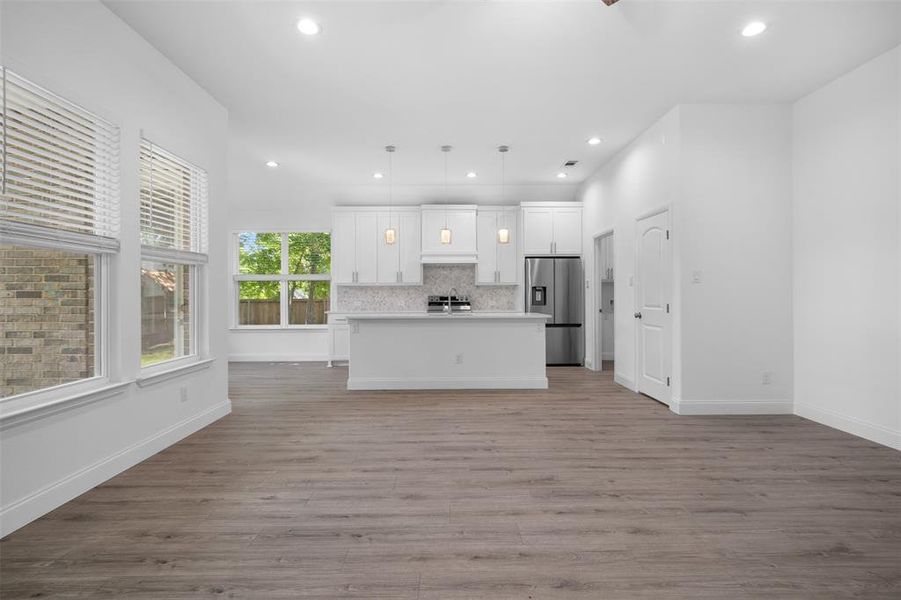 Spacious, unfurnished interior of a new home in , Waxahachie (Image 15).