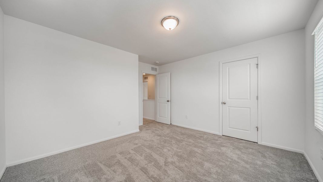 Spacious, unfurnished interior of a new home in Thompson River Ranch, Johnstown (Image 17). Spacious, unfurnished interior of a new home in Thompson River Ranch, Johnstown (Image 17).