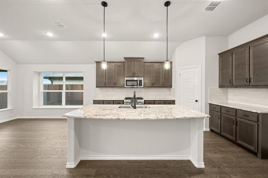 DFW-Chisholm Hills-Concept 1912-915 Madeline Lane- Kitchen -Risewell Homes-1
