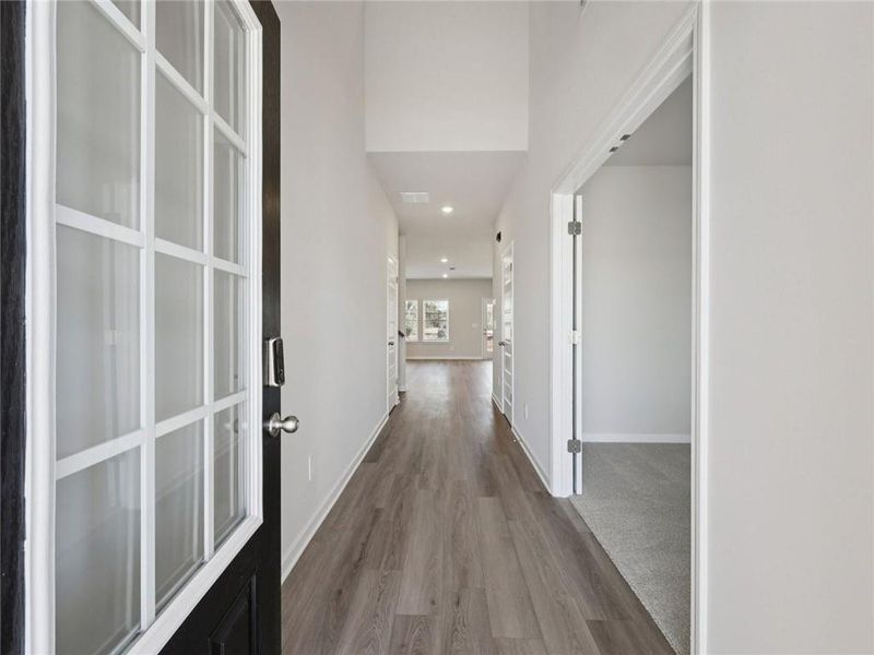 Spacious, unfurnished interior of a new home in Martin Springs - Estate Series, Lawrenceville (Image 20).