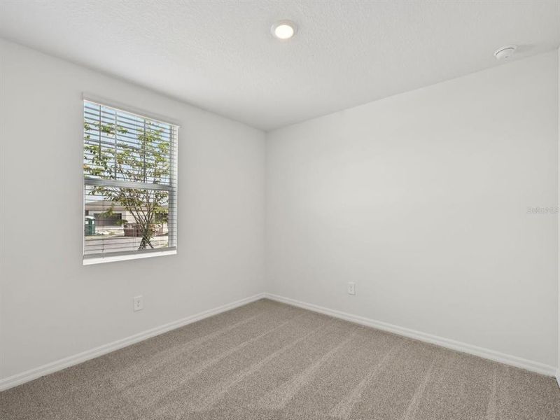 Spacious, unfurnished interior of a new home in The Reserve at Van Oaks, Auburndale (Image 16).