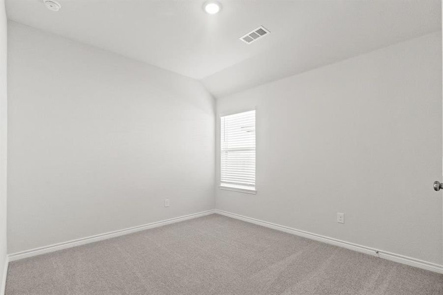 Spacious, unfurnished interior of a new home in Retreat at Fossil Creek, Fort Worth (Image 11).