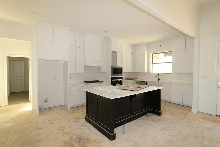 Furnished interior view inside a new home in , Tyler (Image 4).