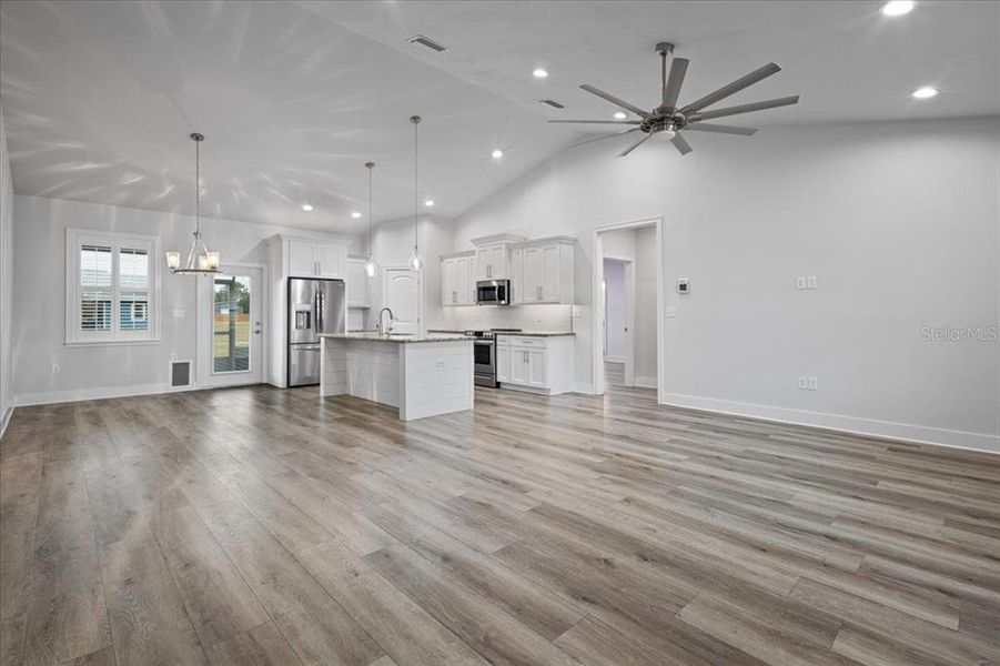 Spacious, unfurnished interior of a new home in , Trenton (Image 17).