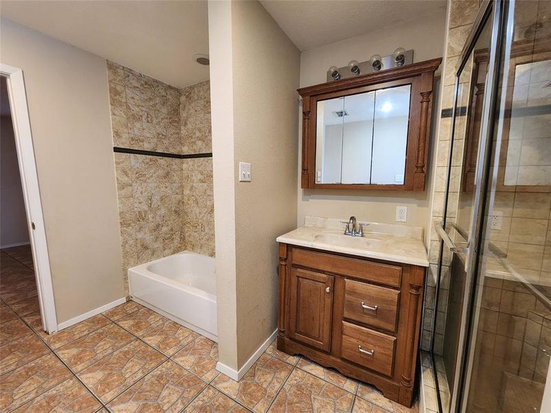 Furnished interior view inside a new home in , Mineola (Image 5).