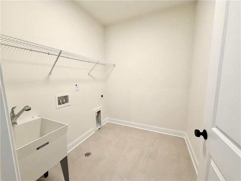 Spacious, unfurnished interior of a new home in Palisades Single Family, Cumming (Image 16).