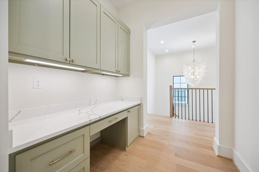 Upstairs kids planning area. Perfect for homework, home project and dedicated work time are. Upstairs kids planning area. Perfect for homework, home project and dedicated work time are.