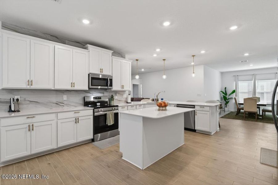 Furnished interior view inside a new home in Seaton Creek, Jacksonville (Image 17).