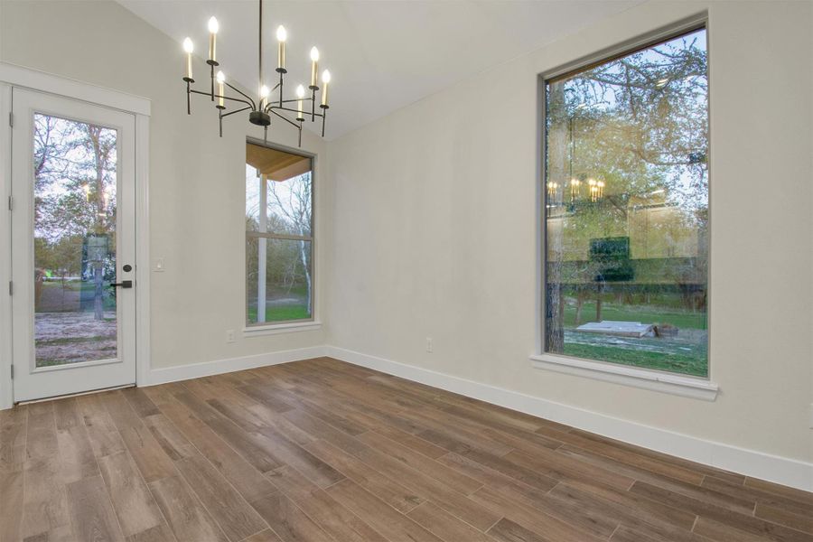 Spacious, unfurnished interior of a new home in , Bastrop (Image 20).