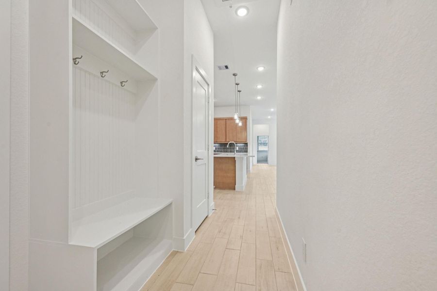 Spacious, unfurnished interior of a new home in Kresston, Montgomery (Image 25).