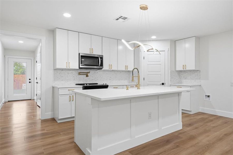Furnished interior view inside a new home in , Waco (Image 3).