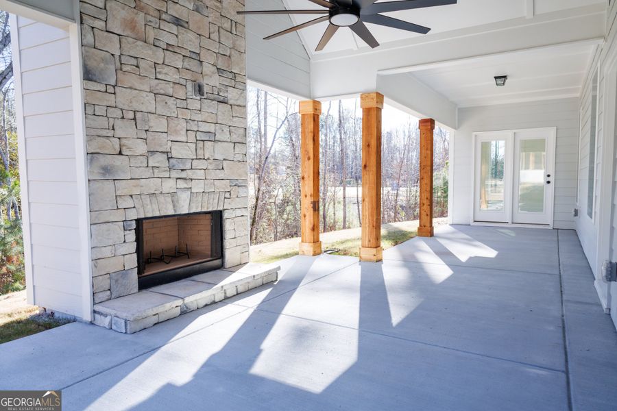 Exterior details and patio area of a home in Twelve Parks, Sharpsburg (Image 6).