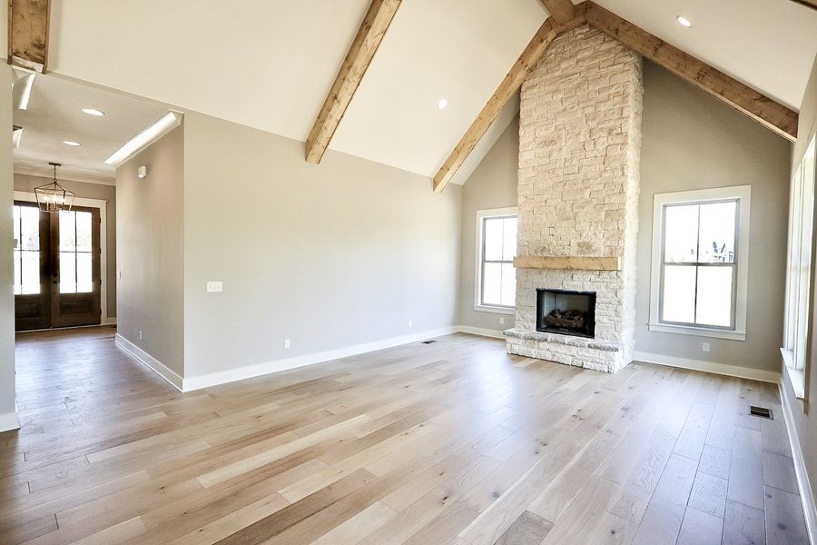 Spacious, unfurnished interior of a new home in Creekside, Cleveland (Image 20).