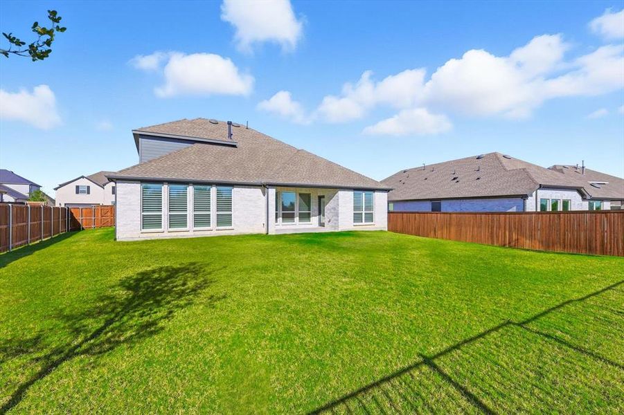 Exterior details and patio area of a home in , Haslet (Image 24).