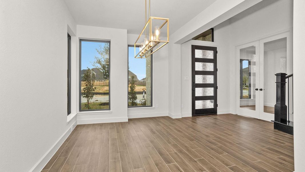 Spacious, unfurnished interior of a new home in Candela, Richmond (Image 7).