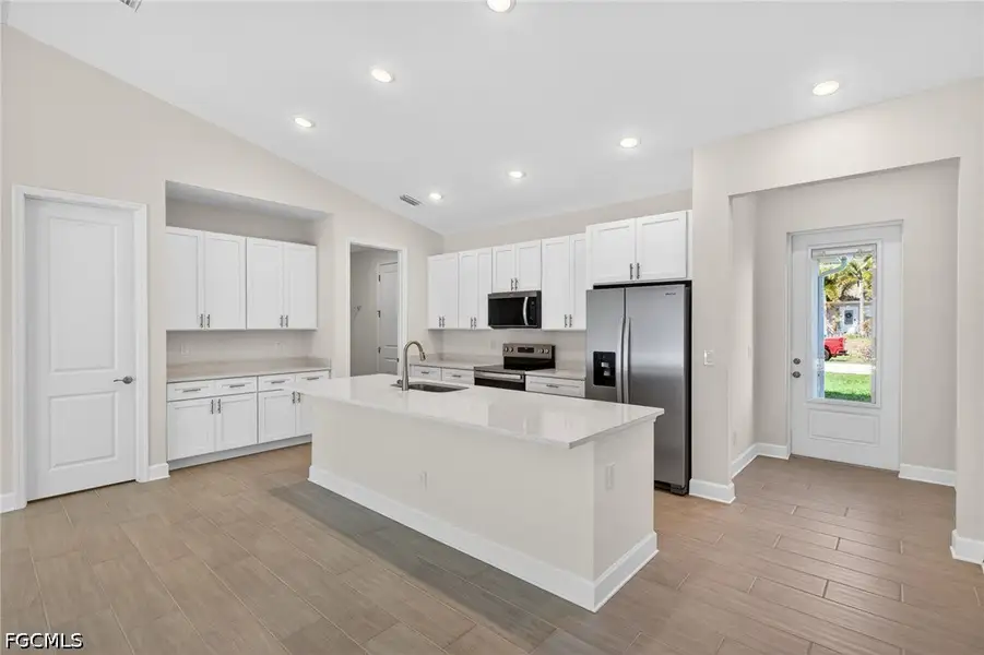 Furnished interior view inside a new home in Cape Coral, Cape Coral (Image 13).