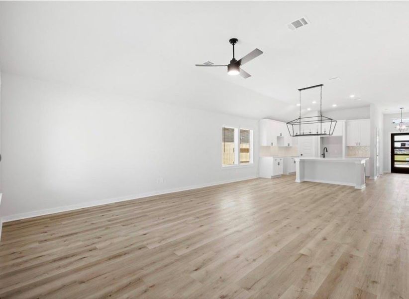 Spacious, unfurnished interior of a new home in Crosby Farms, Crosby (Image 7).