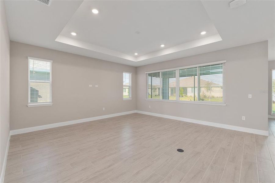 Spacious, unfurnished interior of a new home in , Ocala (Image 44).