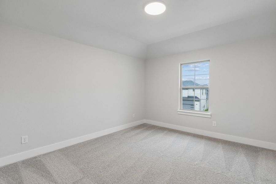 Spacious, unfurnished interior of a new home in Painted Tree Lakeside, McKinney (Image 27).