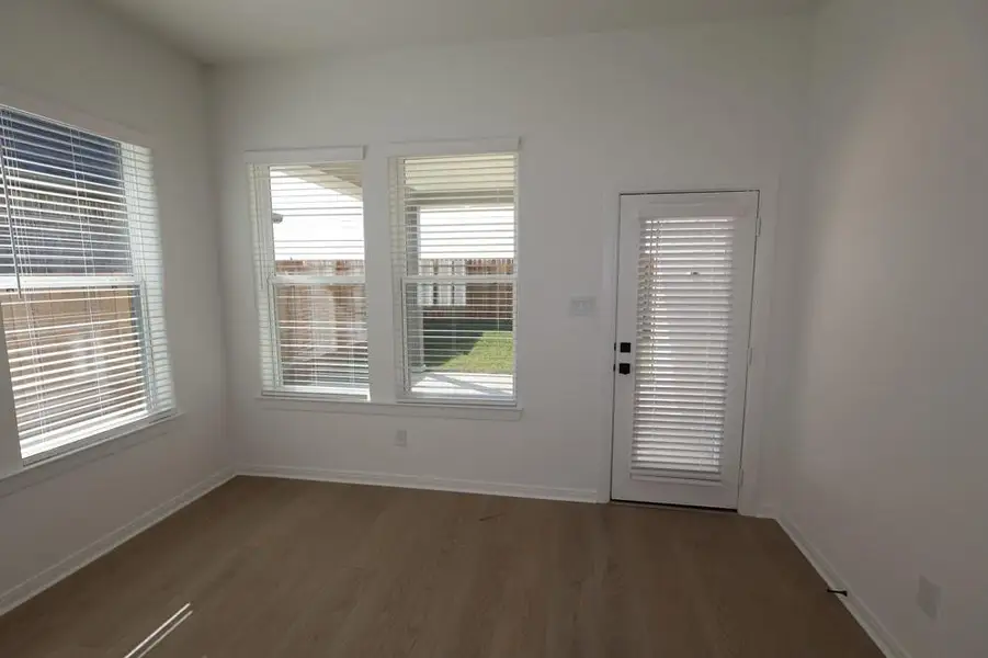 Spacious, unfurnished interior of a new home in The Grand Prairie 40’, Hockley (Image 4). Spacious, unfurnished interior of a new home in The Grand Prairie 40’, Hockley (Image 4).