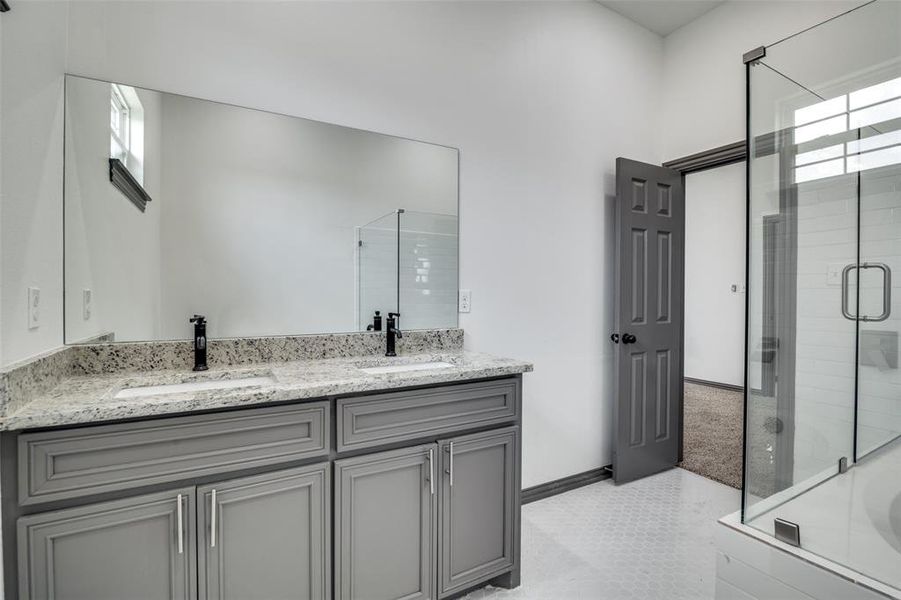 Furnished interior view inside a new home in , West Tawakoni (Image 5).
