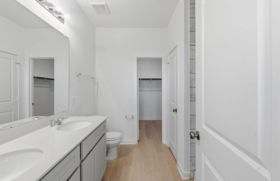 Furnished interior view inside a new home in Sunfield, Buda (Image 10).