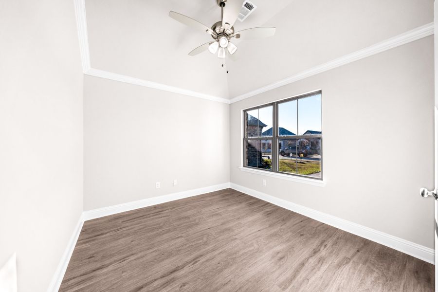 Spacious, unfurnished interior of a new home in Forest Ridge Estates, Greenville (Image 26).