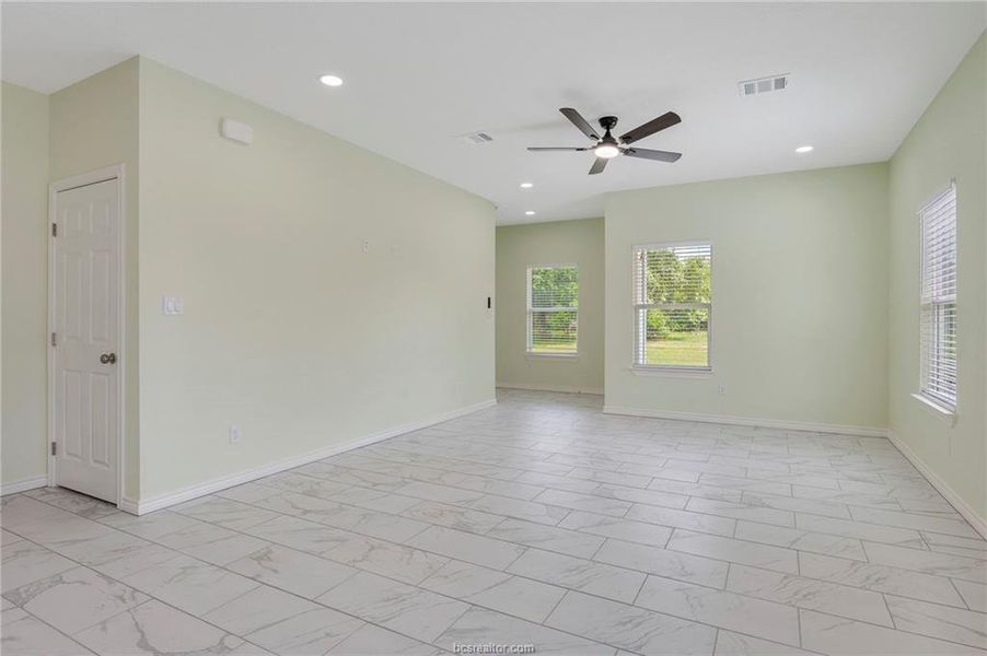 Spacious, unfurnished interior of a new home in , Bryan (Image 12).