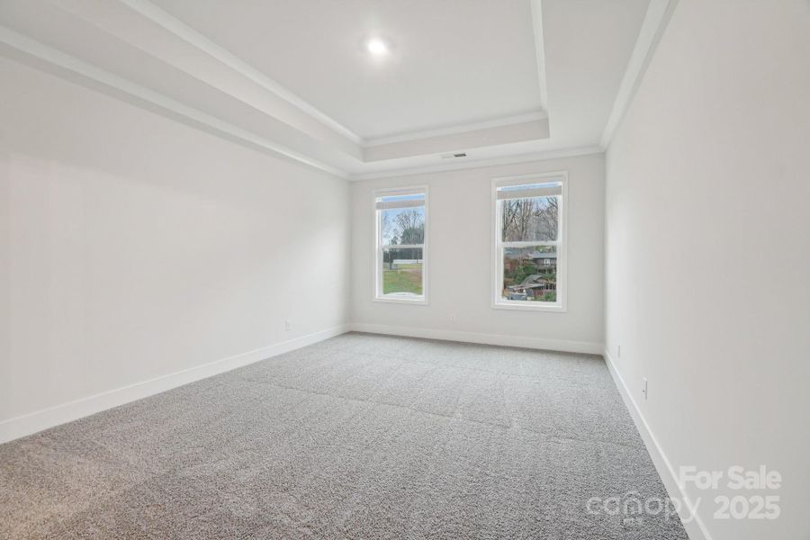 Spacious, unfurnished interior of a new home in Oak Grove Hill, Huntersville (Image 23).