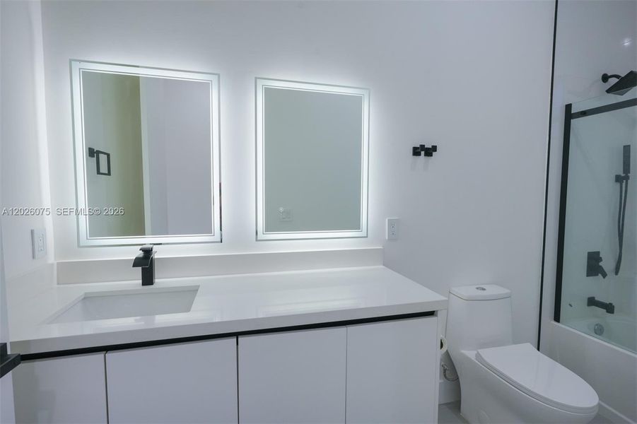 Furnished interior view inside a new home in , Cape Coral (Image 52). Furnished interior view inside a new home in , Cape Coral (Image 52).