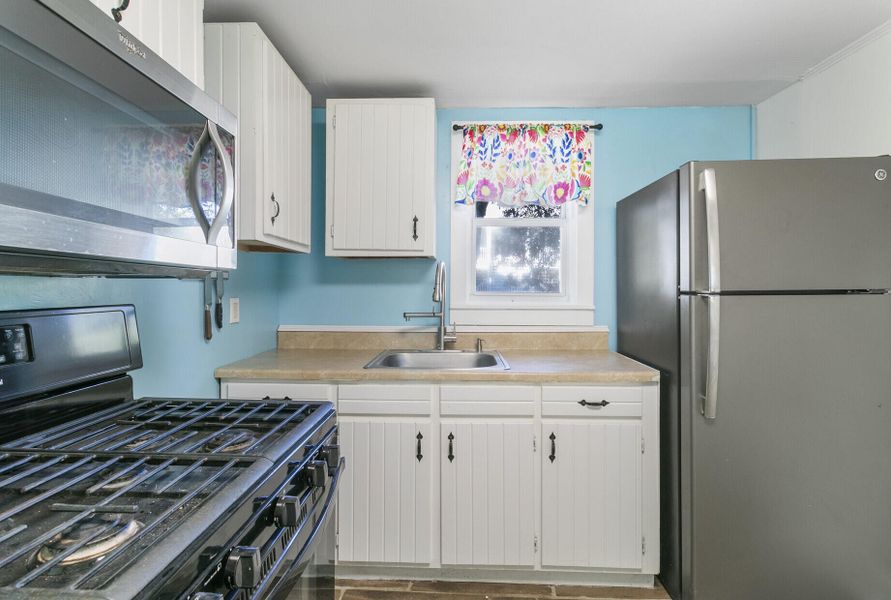 Furnished interior view inside a new home in , Charleston (Image 7). Furnished interior view inside a new home in , Charleston (Image 7).