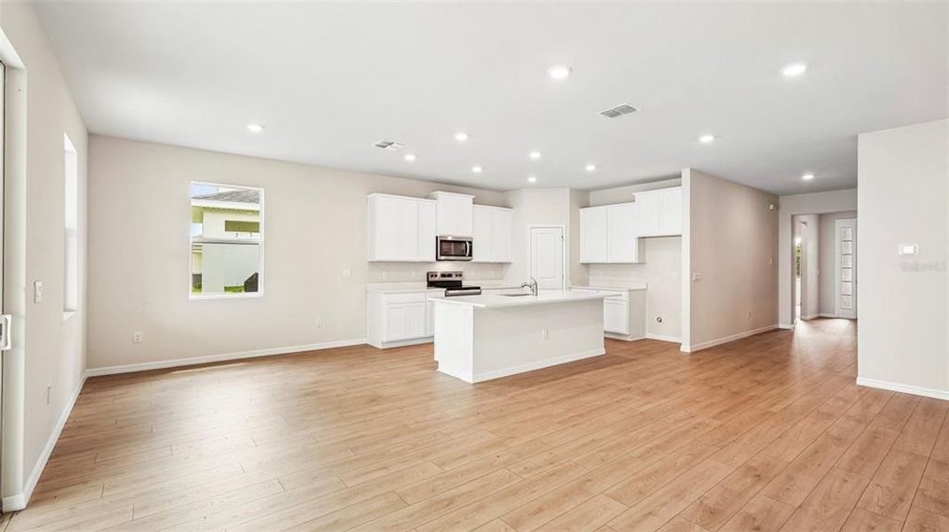 Spacious, unfurnished interior of a new home in Bella Lago, Parrish (Image 17).