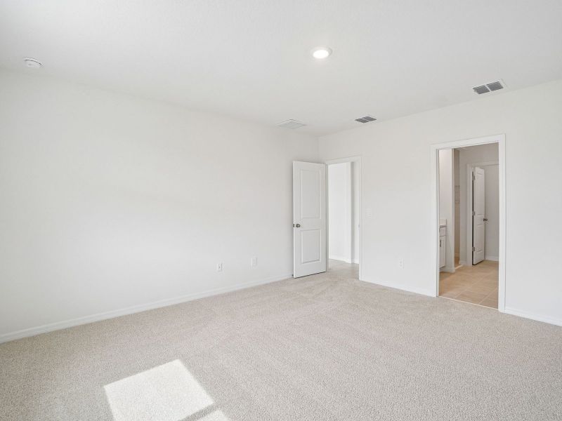 Spacious, unfurnished interior of a new home in Hilltop Vistas, Dade City (Image 16). Spacious, unfurnished interior of a new home in Hilltop Vistas, Dade City (Image 16).