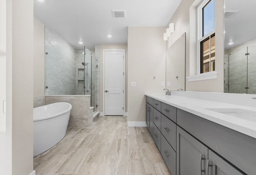 Homesite 263 Primary Bath - 10 of 15