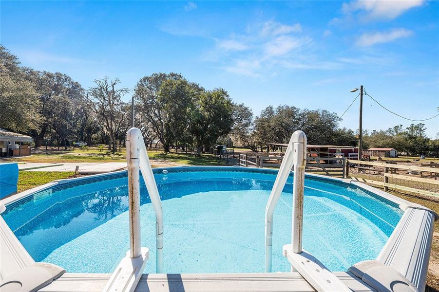 Community amenities in , Weirsdale (Image 29).